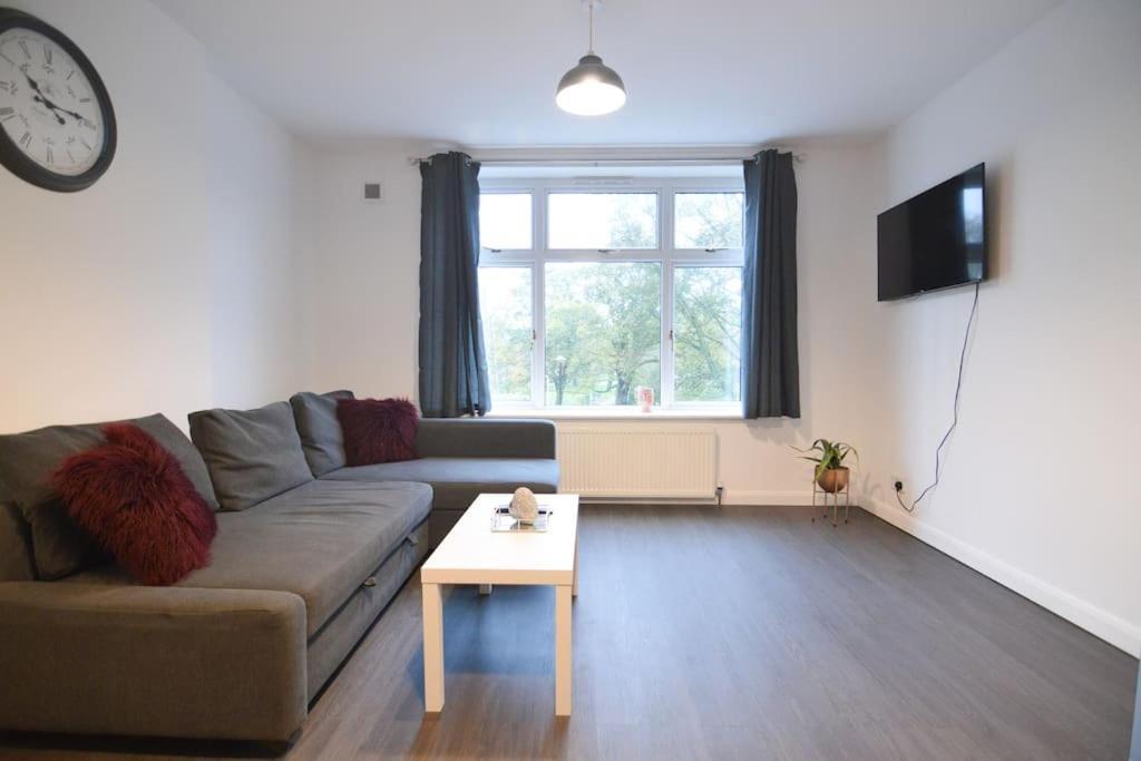 Contemporary 3 Bedroom Flat Kirkcaldy Buitenkant foto