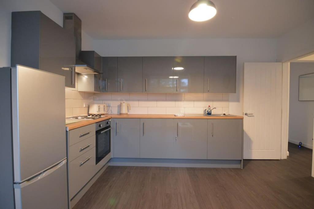 Contemporary 3 Bedroom Flat Kirkcaldy Buitenkant foto